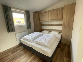 Tiny House Marina direkt am See auf dem Campingplatz Sternberg! - 2