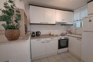 Sunny Breeze Maisonette by RentalsPro - Fourka Beach - Skála Foúrkas - 8
