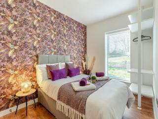 Rabbit Meadow Lodge - Sleeps up to 4 people - Usk - 4