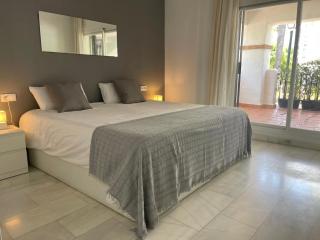 SOLGUEST Apt A 7 MINUTOS DE PUERTO BANUS 1ª LINEA PLAYA!!! - Marbella - 4