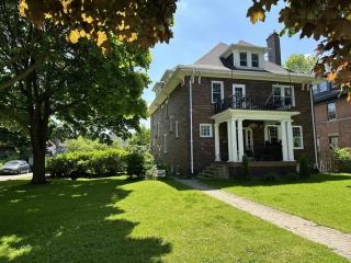 STAY IN SARNIA - Milne Mansion - Souterrain Apartment - Sarnia - 3