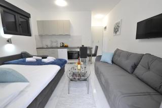 Kamara Lux Studio Apartman - Igalo - 9