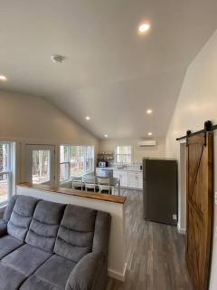 Compass Cove Cottage Oceanfront and Private trails - 6