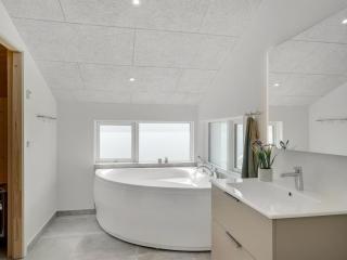 Holiday Home Helga - 650m from the sea by Interhome - Torsted - 3