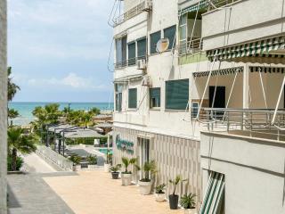 1 bedroom 1119 - Golem - 5