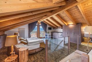 Horse House - 4