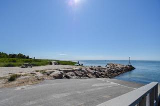Fully fenced yard and minutes to bayside beaches - Eastham - 6