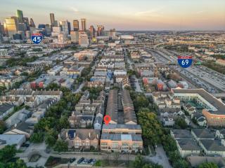 Best of Midtown-3 Bedrooms Minutes to Attractions - 7