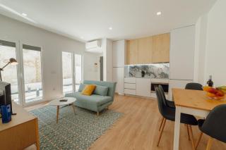 Courtyard Oporto Design Apartments by Vacationy - Porto - 3