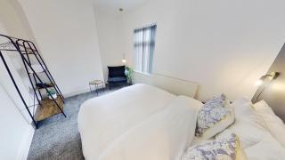 Elegant 2 Bed House Near City Centre - 8