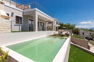 Upper View Villa 1, with private pool - Maláxa - 9