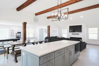 Your Lakeside Destination - 3 Bedrooms Lake Access - - 1
