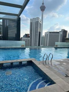 Luxzell suite Klcc With bathtub 7 Minutes walk to klcc - Kuala Lumpur - 1
