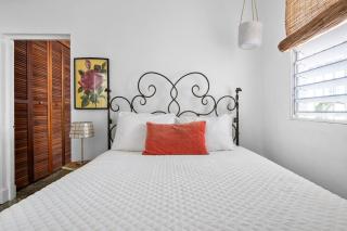 2br w private roofdeck, steps to sand! GEN AC - 20 Up - San Juan - 6