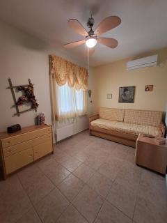 Holiday Home with nice garden - Karystos - 4