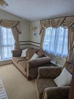 i7 Millfields 6 Berth Luxury Caravan DG & GCH Familys Only And Lead Person Must Be Over 30 - Ingoldmells - 3