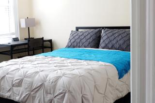 Newly Renovated - Minutes from the City - Woodside - 8