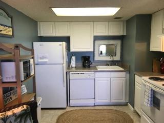 Ocean Front 2BR Condo Amazing Sunrise View - Ormond Beach - 2