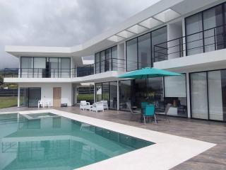 Casa ilama Hospedaje Boutique es un espacio Familiar con el confort de un hotel - Calima - 6