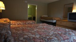 Executive Inn & Suites - Orange - 3