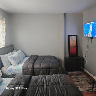 Divine Villa Guest House Harper Ave EWR AIRPORT PENN STATION NY NJ - 9