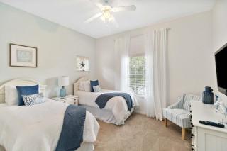 Second floor upgraded condo in Bahama Bay 2 bedrooms - 9