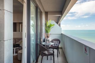 Seaside Symphony Suite by AESTHAVEN - 1