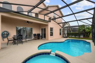 Attention Star Wars fans Amazing 6 BR pool - Kissimmee - 0