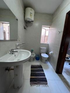 F51 Room with private bathroom near the beach in shared apartment - 3
