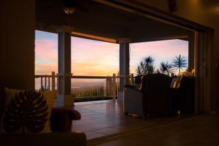 Kailua-Kona Exceptional Oceanview Home - Heated Oasis Pool & Stunning Ocean View - Kailua-Kona - 3