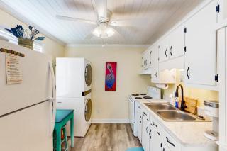Sea and Sun Cottage #5- Splendid Adventure - Gulf Shores - 2