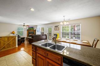 Tennessee Time Out - Entire Cottage Hot Tub, Creek, No Steep Roads - 9