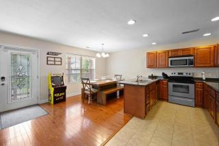 Tennessee Time Out - Entire Cottage Hot Tub, Creek, No Steep Roads - 8