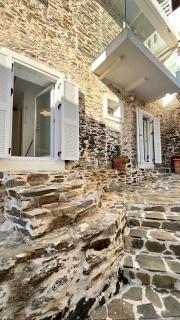 Stone house with roof-top terrace sea at 10 meters - 9