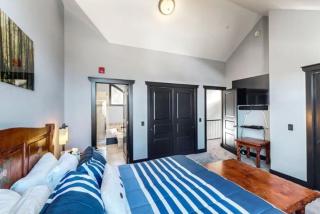 3 Bedroom Ski In, Ski Out Townhome At Snowflake Lift - 3