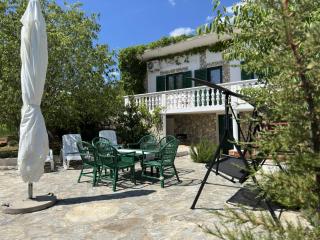 Holiday Home Kate - 0