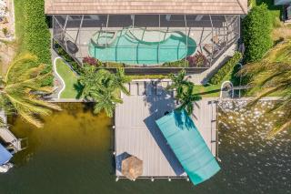 Island House SW Cape - waterfront private home locally owned & managed, fair & honest pricing - Cape Coral - 6
