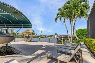 Island House SW Cape - waterfront private home locally owned & managed, fair & honest pricing - 2