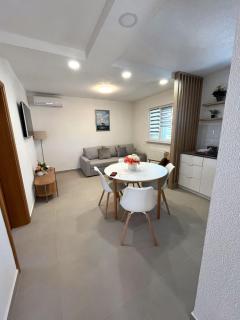 Apartments Jajcevic - Trogir - 1