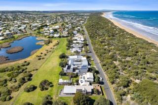 Oceanside haven opposite the surf beach - Ocean Grove - 1