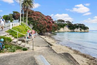 Seaside Escape is close to the beach - Auckland - 7