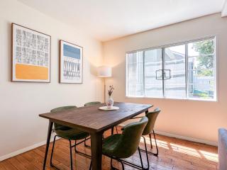 Monthier LACMA SI5T8H57 - 4