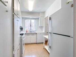 Monthier LACMA SI5T8H57 - 2