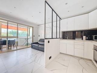 2 pièces 35 m2 + 1 véranda - Antibes - 1