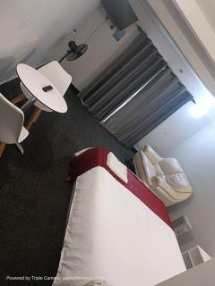 The Cave Motel - Levin - 6