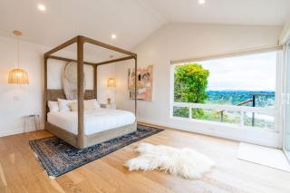 Outdoor Paradise on Mount Soledad - 0