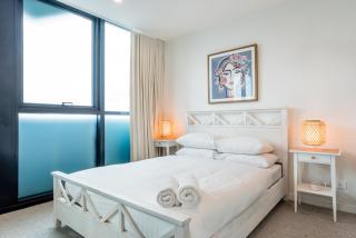Impeccable 2-Bed with Pool & Outdoor Dining - Brisbane - 9