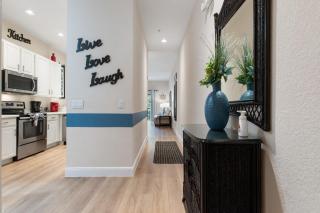 Newly renovated beautiful second floor condo in Bahama Bay - Kissimmee - 2