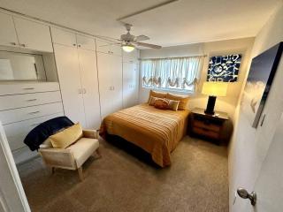 Beautiful Oceanfront, AC In Each Room, Sleeps 6 - 8