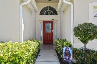 Wheelchair accessible Lakeview 4BR house with pool spa themed rooms game room - Kissimmee - 4